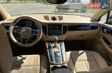 Внедорожник / Кроссовер Porsche Macan 2015 в 