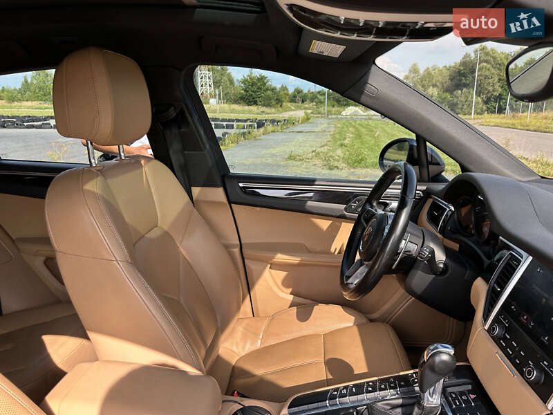 Позашляховик / Кросовер Porsche Macan 2017 в Львові фото 28 Позашляховик / Кросовер Porsche Macan 2017 в Львові