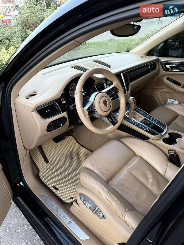 Внедорожник / Кроссовер Porsche Macan 2015 в Киеве