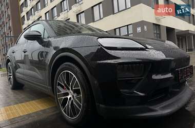 Внедорожник / Кроссовер Porsche Macan 2024 в Киеве