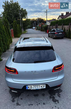 Внедорожник / Кроссовер Porsche Macan 2016 в 