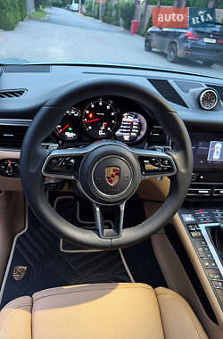 Внедорожник / Кроссовер Porsche Macan 2016 в 