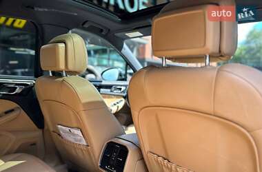 Внедорожник / Кроссовер Porsche Macan 2018 в 