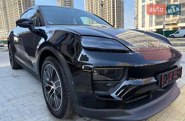 Позашляховик / Кросовер Porsche Macan 2024 в Києві