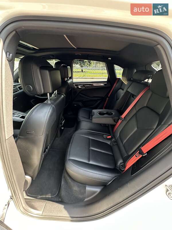 Внедорожник / Кроссовер Porsche Macan 2014 в Киеве фото 27 Внедорожник / Кроссовер Porsche Macan 2014 в Киеве