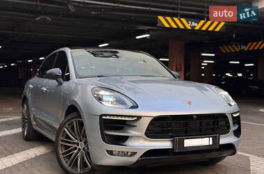 Внедорожник / Кроссовер Porsche Macan 2016 в Киеве