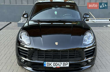 Внедорожник / Кроссовер Porsche Macan 2016 в 