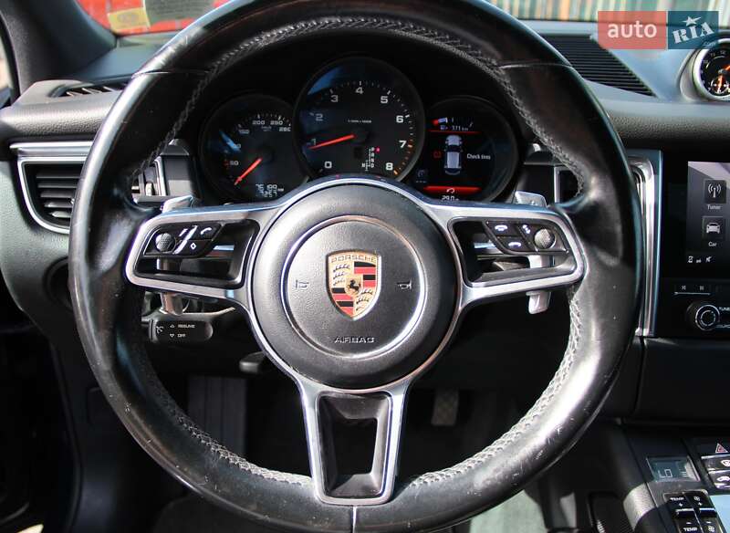 Внедорожник / Кроссовер Porsche Macan 2017 в Одессе