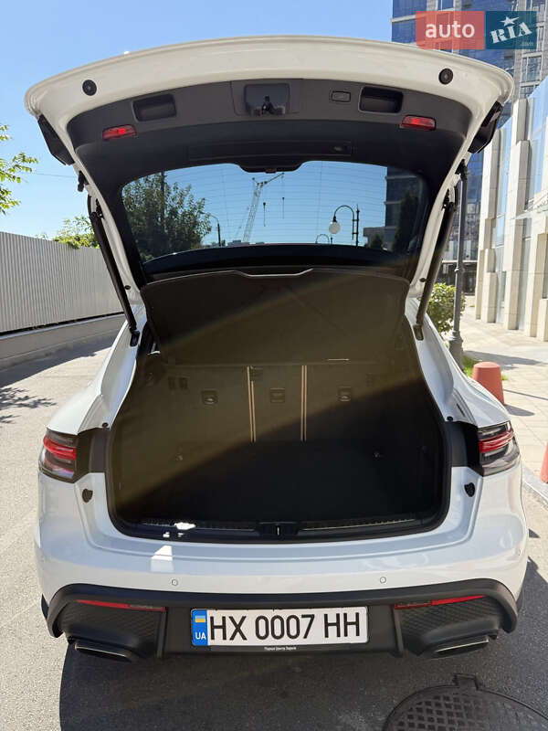 Внедорожник / Кроссовер Porsche Macan 2023 в Киеве