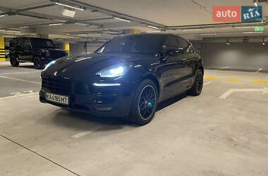 Внедорожник / Кроссовер Porsche Macan 2016 в Киеве
