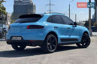 Внедорожник / Кроссовер Porsche Macan 2016 в 