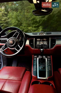 Внедорожник / Кроссовер Porsche Macan 2015 в 