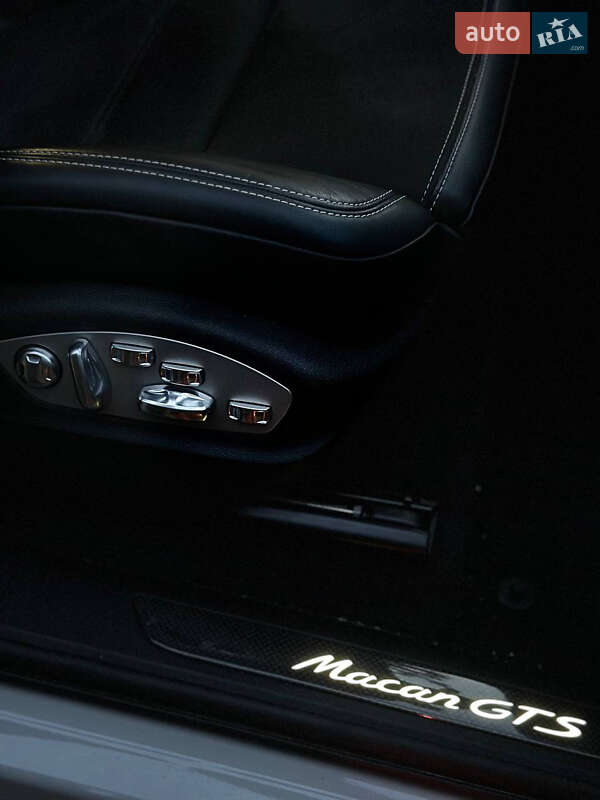Внедорожник / Кроссовер Porsche Macan 2023 в Киеве