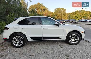 Внедорожник / Кроссовер Porsche Macan 2017 в 