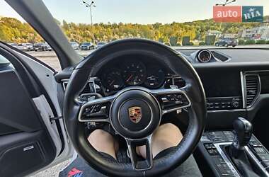 Внедорожник / Кроссовер Porsche Macan 2017 в 