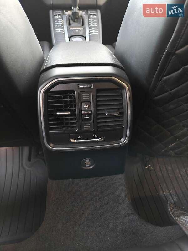 Внедорожник / Кроссовер Porsche Macan 2017 в Днепре