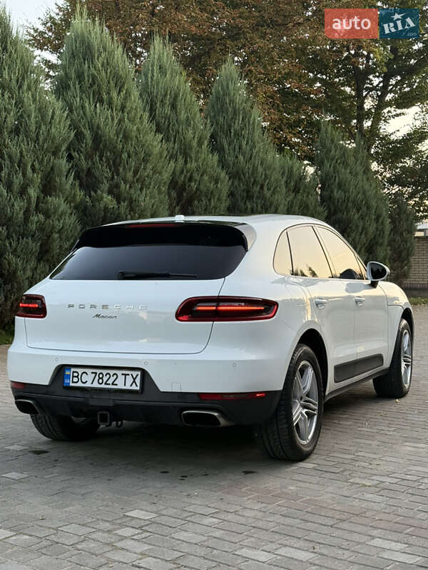 Внедорожник / Кроссовер Porsche Macan 2016 в Киеве