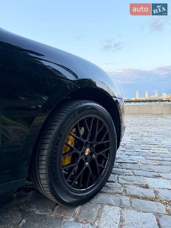 Внедорожник / Кроссовер Porsche Macan 2019 в Киеве