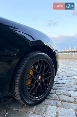Позашляховик / Кросовер Porsche Macan 2019 в 