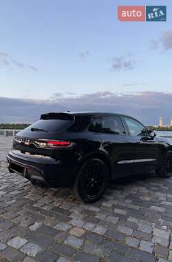 Позашляховик / Кросовер Porsche Macan 2019 в 