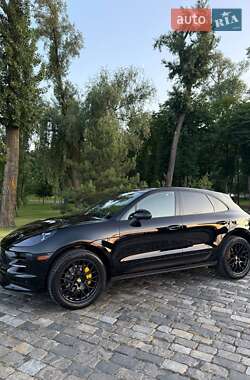 Позашляховик / Кросовер Porsche Macan 2019 в 