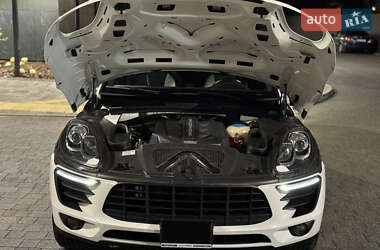 Внедорожник / Кроссовер Porsche Macan 2014 в 