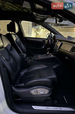 Внедорожник / Кроссовер Porsche Macan 2014 в 