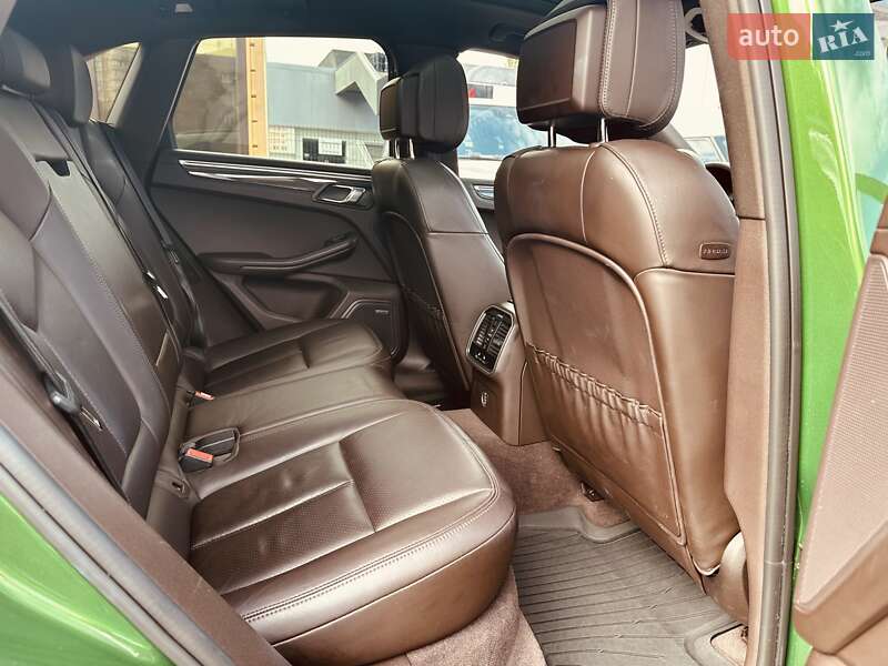 Внедорожник / Кроссовер Porsche Macan 2018 в Киеве