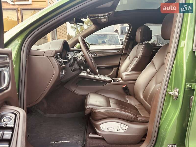 Внедорожник / Кроссовер Porsche Macan 2018 в Киеве