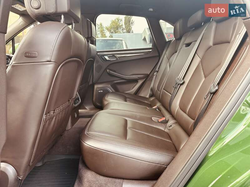 Внедорожник / Кроссовер Porsche Macan 2018 в Киеве