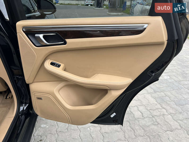 Позашляховик / Кросовер Porsche Macan 2015 в Луцьку фото 40 Позашляховик / Кросовер Porsche Macan 2015 в Луцьку