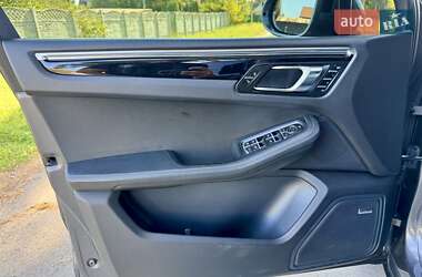 Внедорожник / Кроссовер Porsche Macan 2014 в 
