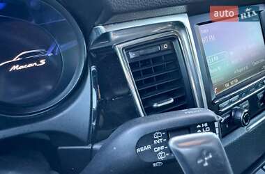 Внедорожник / Кроссовер Porsche Macan 2014 в 