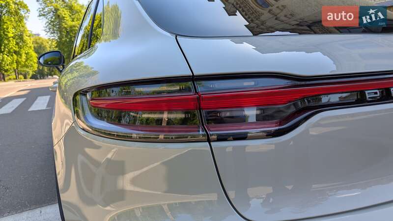 Внедорожник / Кроссовер Porsche Macan 2022 в Киеве