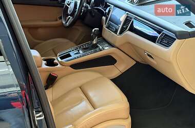 Внедорожник / Кроссовер Porsche Macan 2018 в 