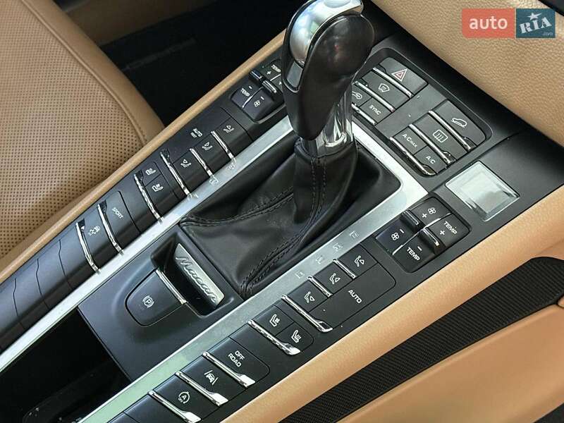 Внедорожник / Кроссовер Porsche Macan 2018 в Одессе