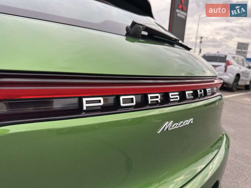 Внедорожник / Кроссовер Porsche Macan 2021 в Киеве