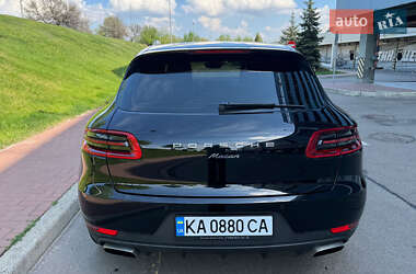 Внедорожник / Кроссовер Porsche Macan 2017 в 