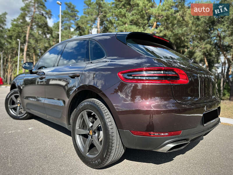 Внедорожник / Кроссовер Porsche Macan 2017 в Киеве