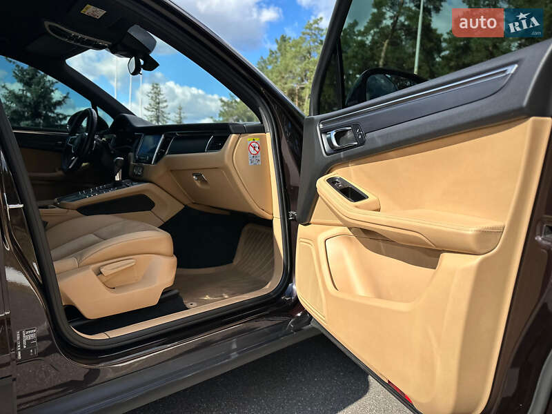 Внедорожник / Кроссовер Porsche Macan 2017 в Киеве