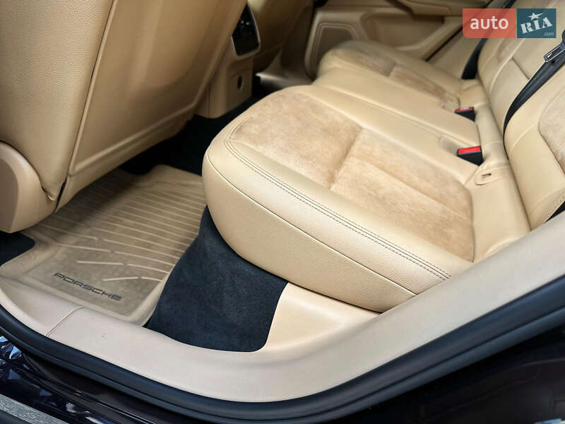 Внедорожник / Кроссовер Porsche Macan 2017 в Киеве