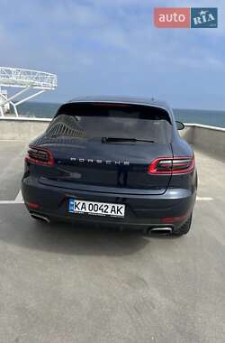 Позашляховик / Кросовер Porsche Macan 2017 в 