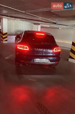 Позашляховик / Кросовер Porsche Macan 2017 в 