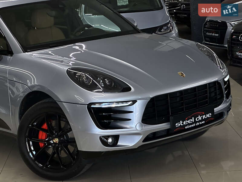 Внедорожник / Кроссовер Porsche Macan 2016 в Николаеве