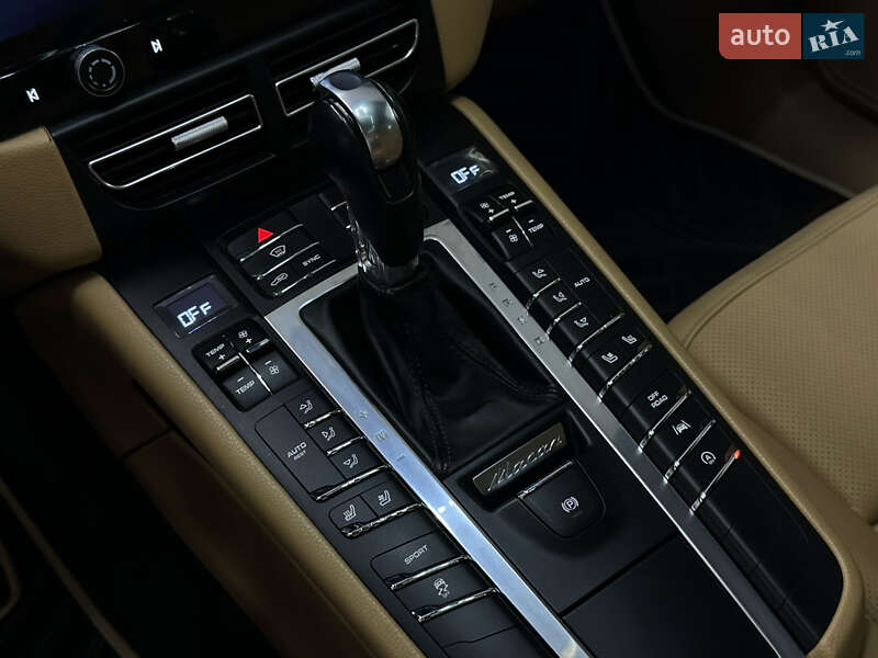 Внедорожник / Кроссовер Porsche Macan 2016 в Николаеве