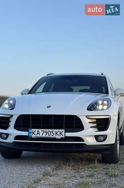 Внедорожник / Кроссовер Porsche Macan 2015 в 