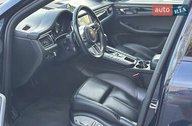 Внедорожник / Кроссовер Porsche Macan 2016 в 