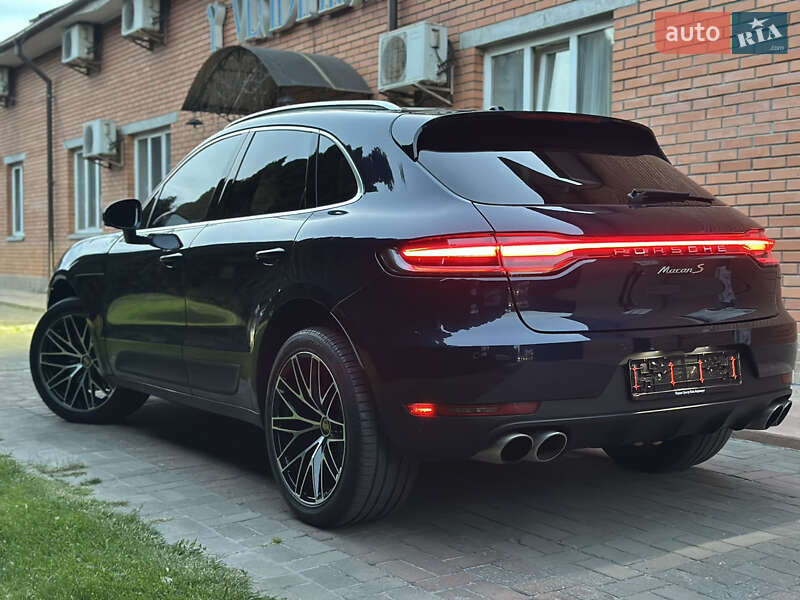 Внедорожник / Кроссовер Porsche Macan 2021 в Киеве