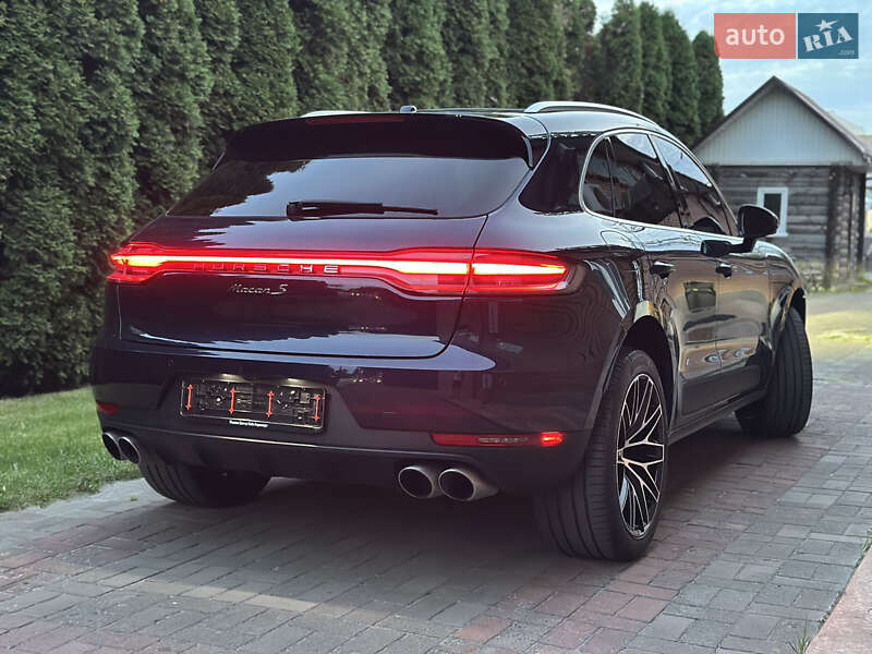Внедорожник / Кроссовер Porsche Macan 2021 в Киеве