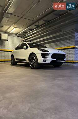 Внедорожник / Кроссовер Porsche Macan 2016 в 